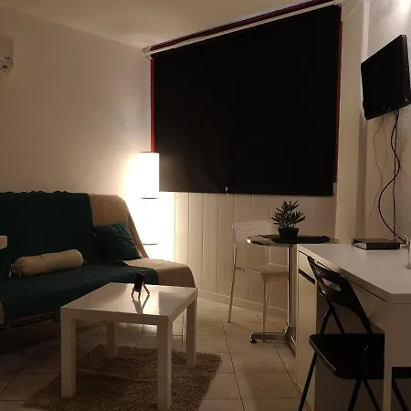 Studio Climatise Avenue 83 A 10Mn De Hyeres Et De Toulon La Valette-du-Var Exterior photo
